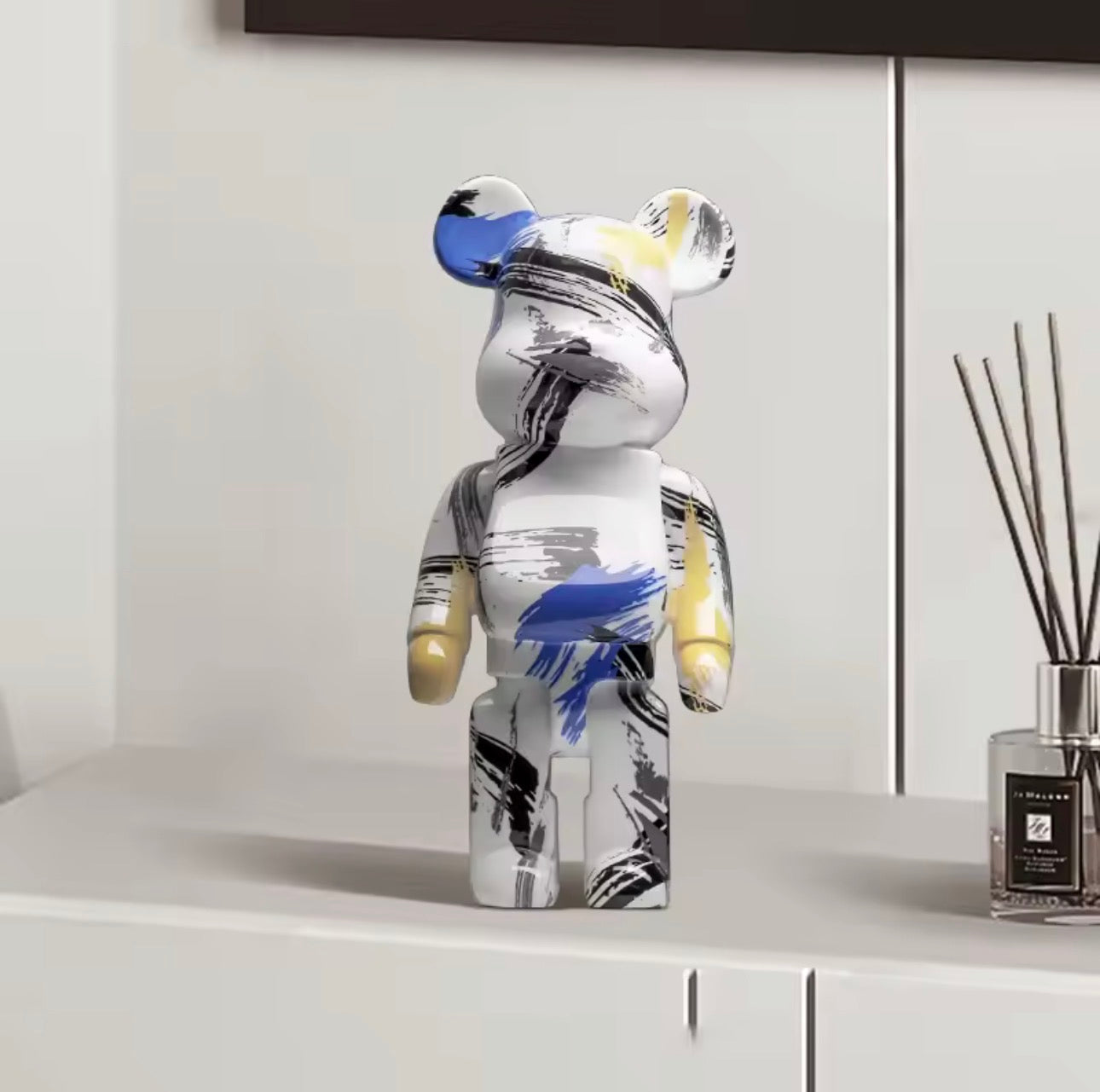 Graffiti Bear Luxury Decor